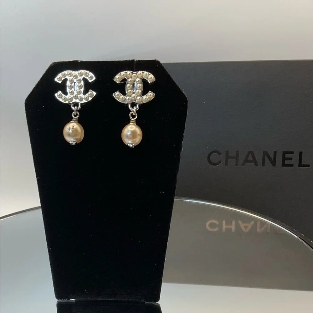CHANEL Pearl Drop CC Silver and Pearl Earrings